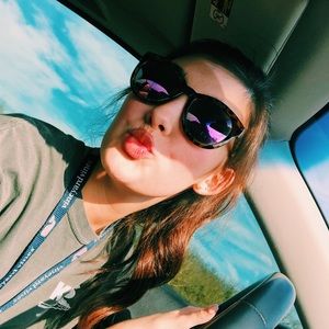 Meet your Posher, Cambell